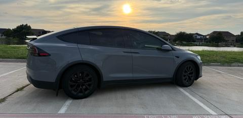 Tesla Model X 2022