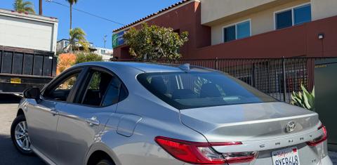 Toyota Camry Hybrid 2025