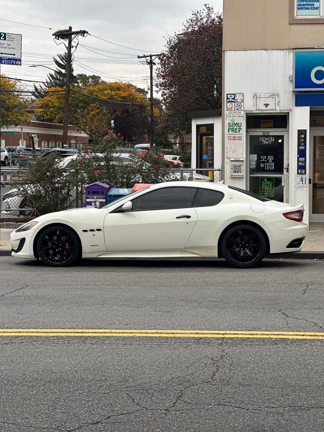 Maserati GranTurismo 2014 in Oakland Gardens, NY