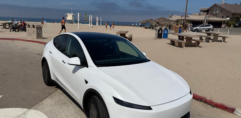 Tesla Model Y 2026