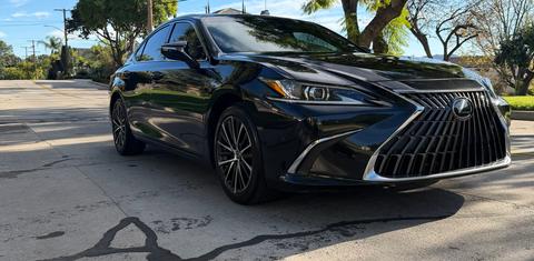 Lexus ES 2025