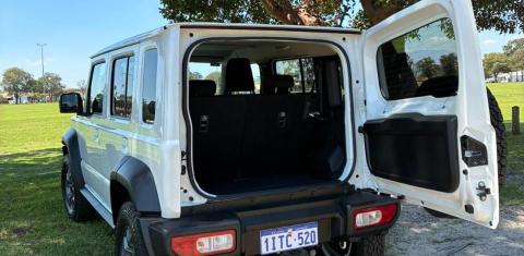 Suzuki JIMNY 2025