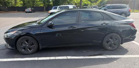 Hyundai Elantra 2022