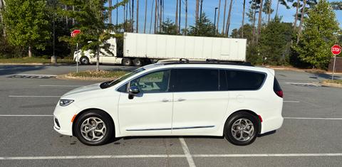 Chrysler Pacifica 2023