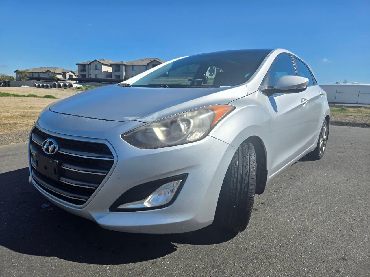 Hyundai Elantra GT 2016 in Manteca, CA