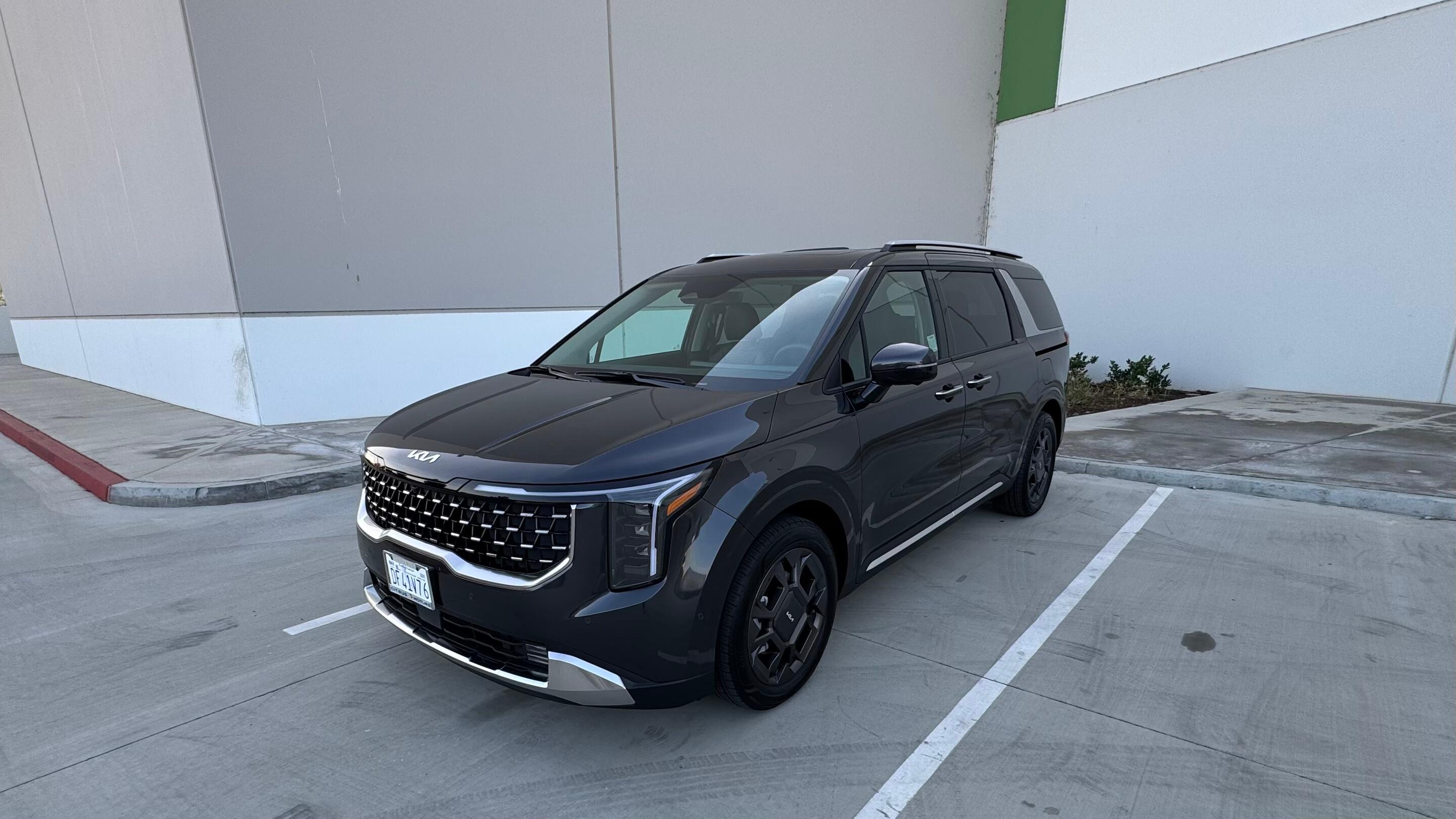 Kia Carnival Hybrid 2025 in Ontario, CA