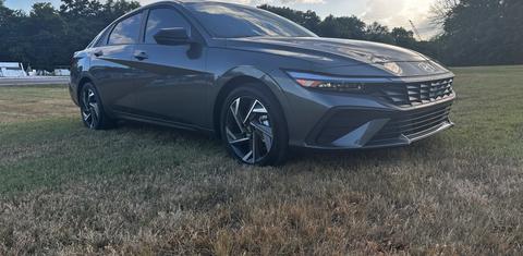Hyundai Elantra 2025