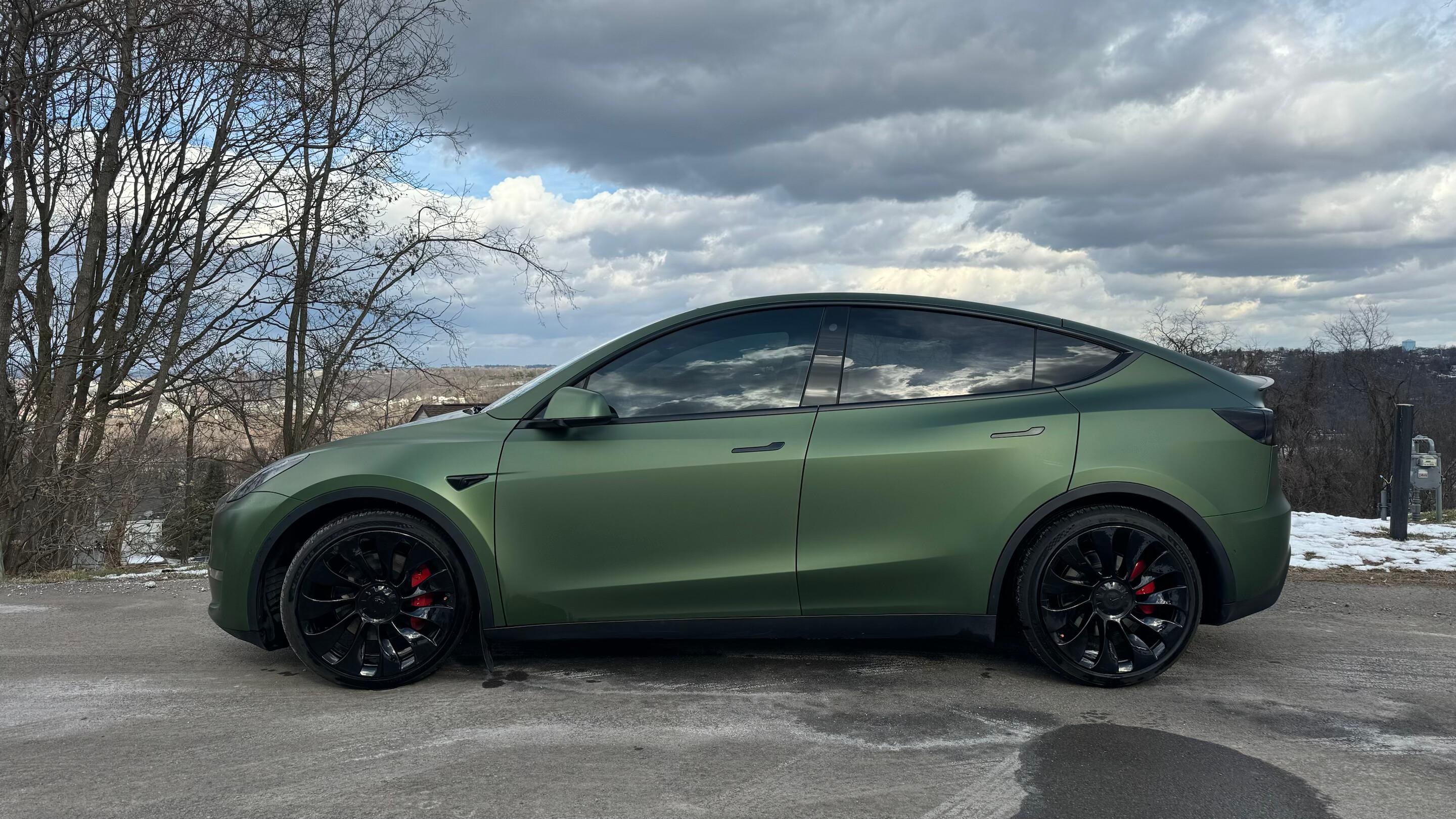 Tesla Model Y 2021 in Pittsburgh, PA