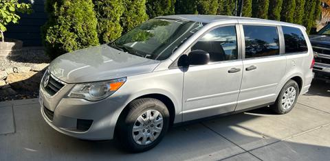 Volkswagen Routan 2012