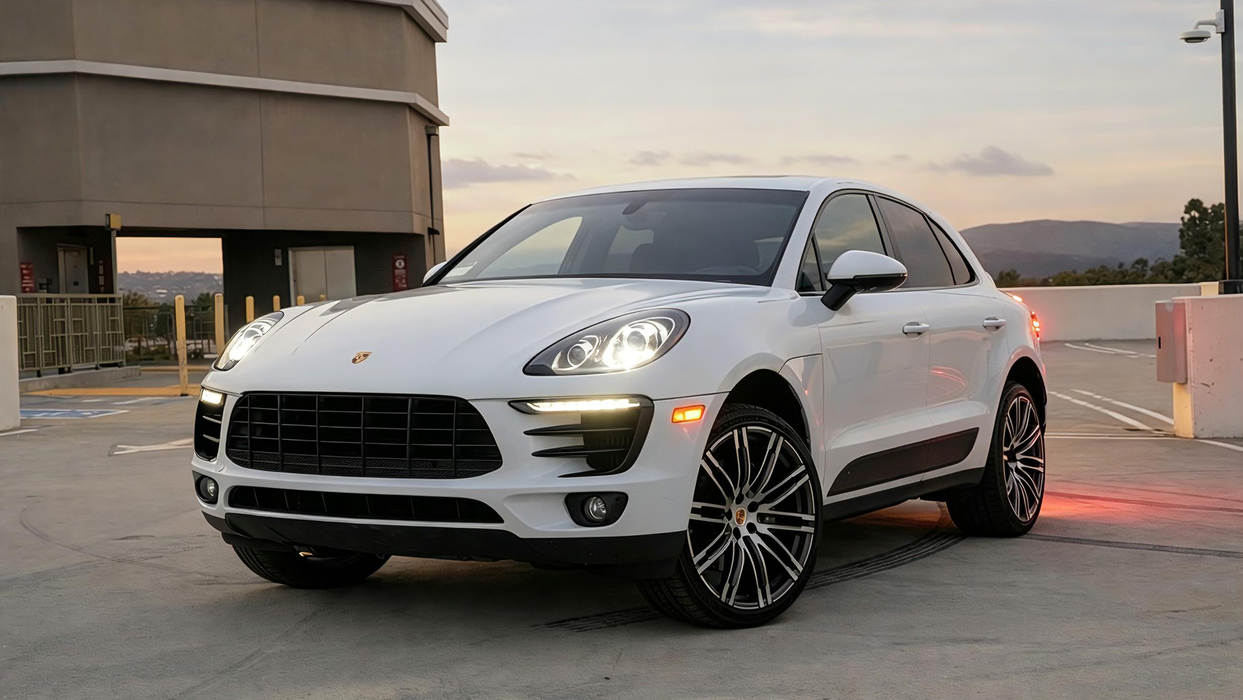 Porsche Macan 2016 in Irvine, CA