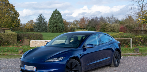 Tesla MODEL 3 2024