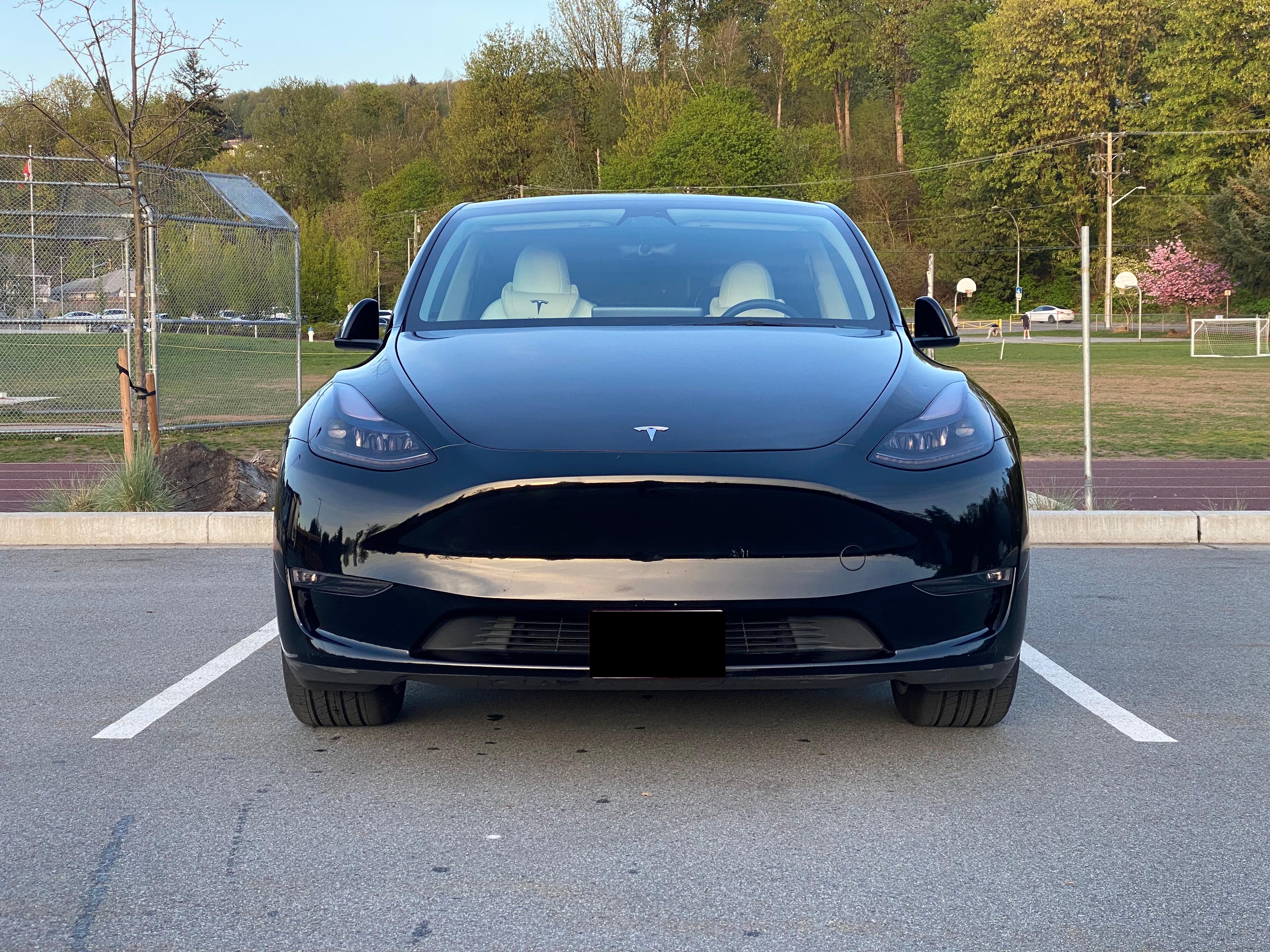 Tesla Model Y 2023 in Abbotsford, BC