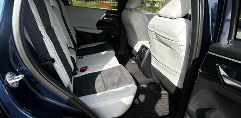 Mitsubishi Outlander 2025