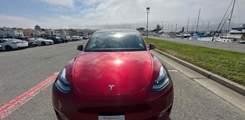 Tesla Model Y 2024