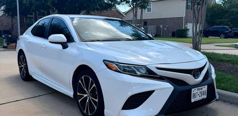 Toyota Camry 2019