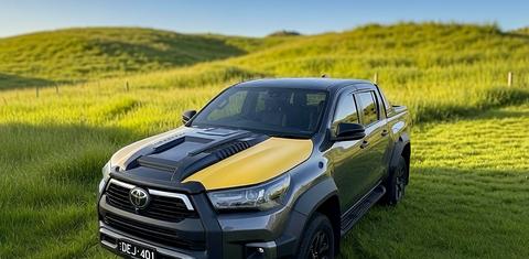 Toyota HILUX 2024