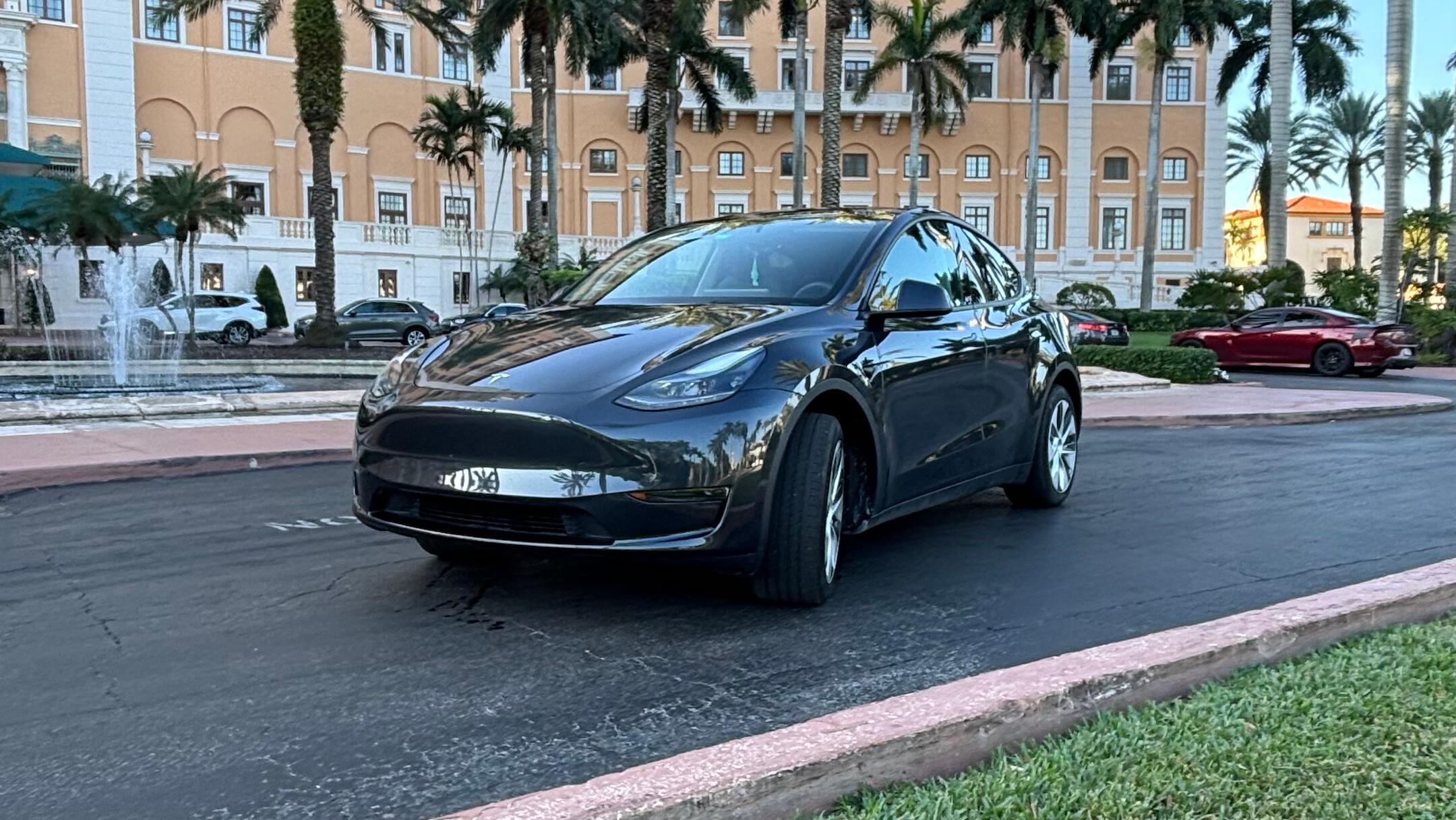 Tesla Model Y 2024 in Miami, FL