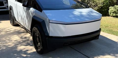 Tesla Cybertruck 2025
