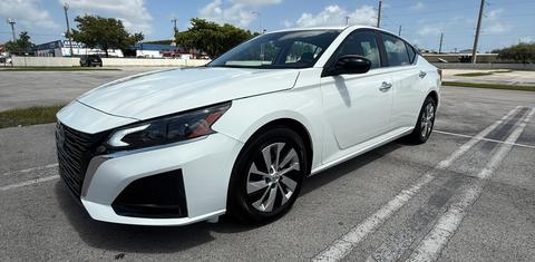 Nissan Altima 2025