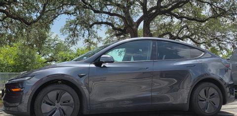Tesla Model Y 2026