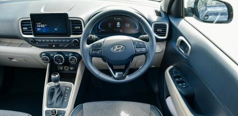Hyundai VENUE 2024
