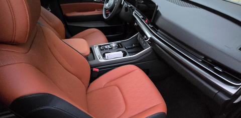 Kia Carnival Hybrid 2025