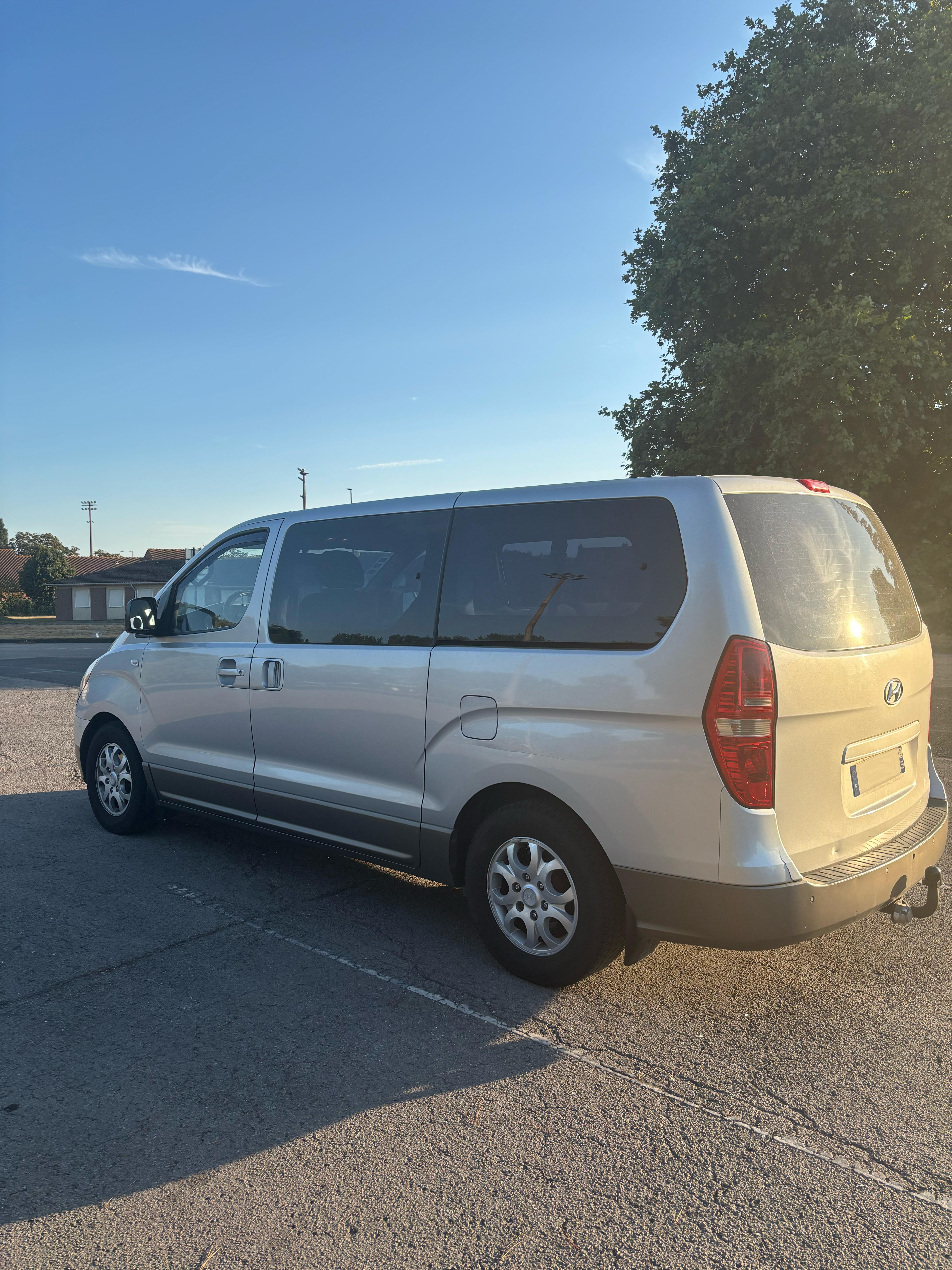 Hyundai H-1 VAN 2014 à Grande-Synthe