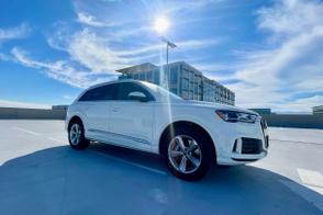Audi Q7 car