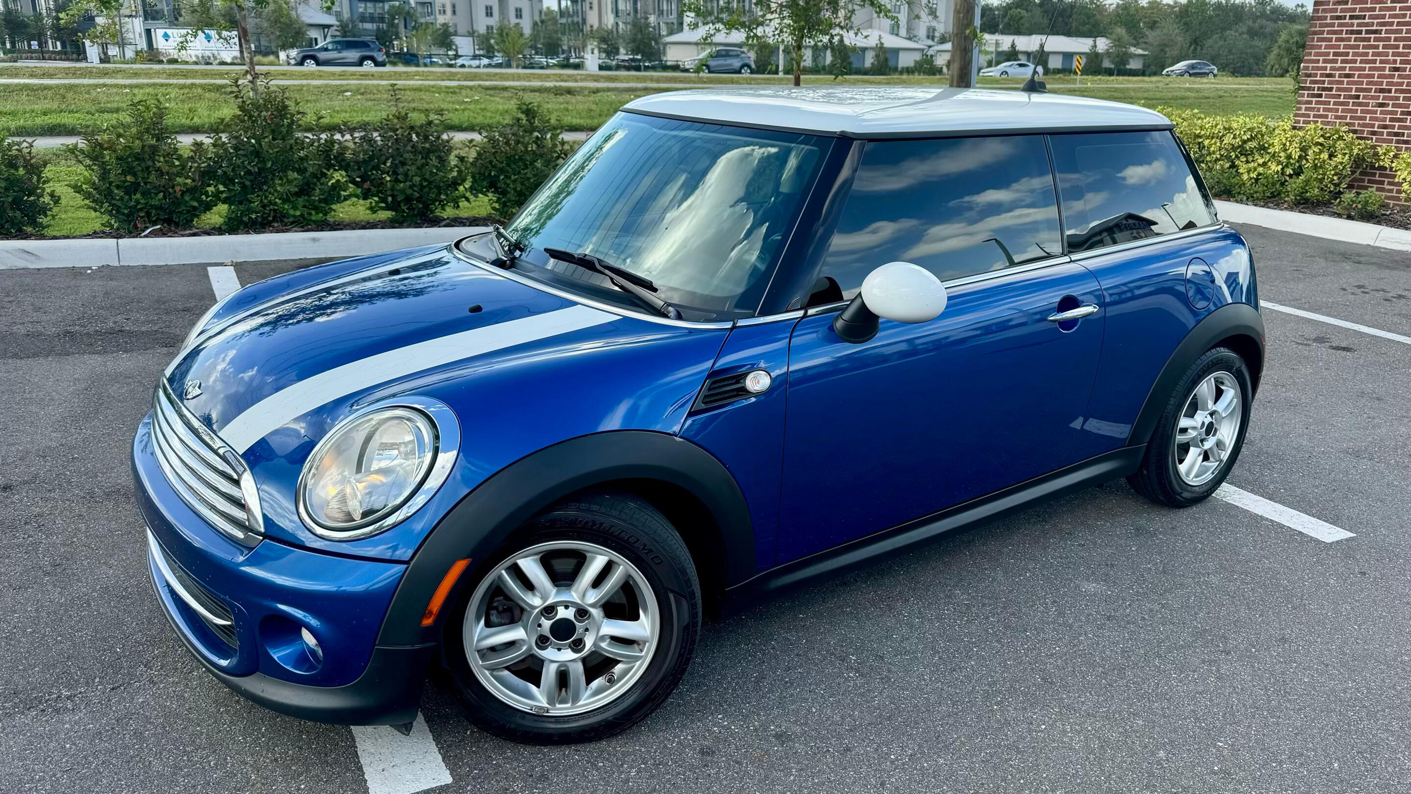 MINI Hardtop 2 Door 2012 in 