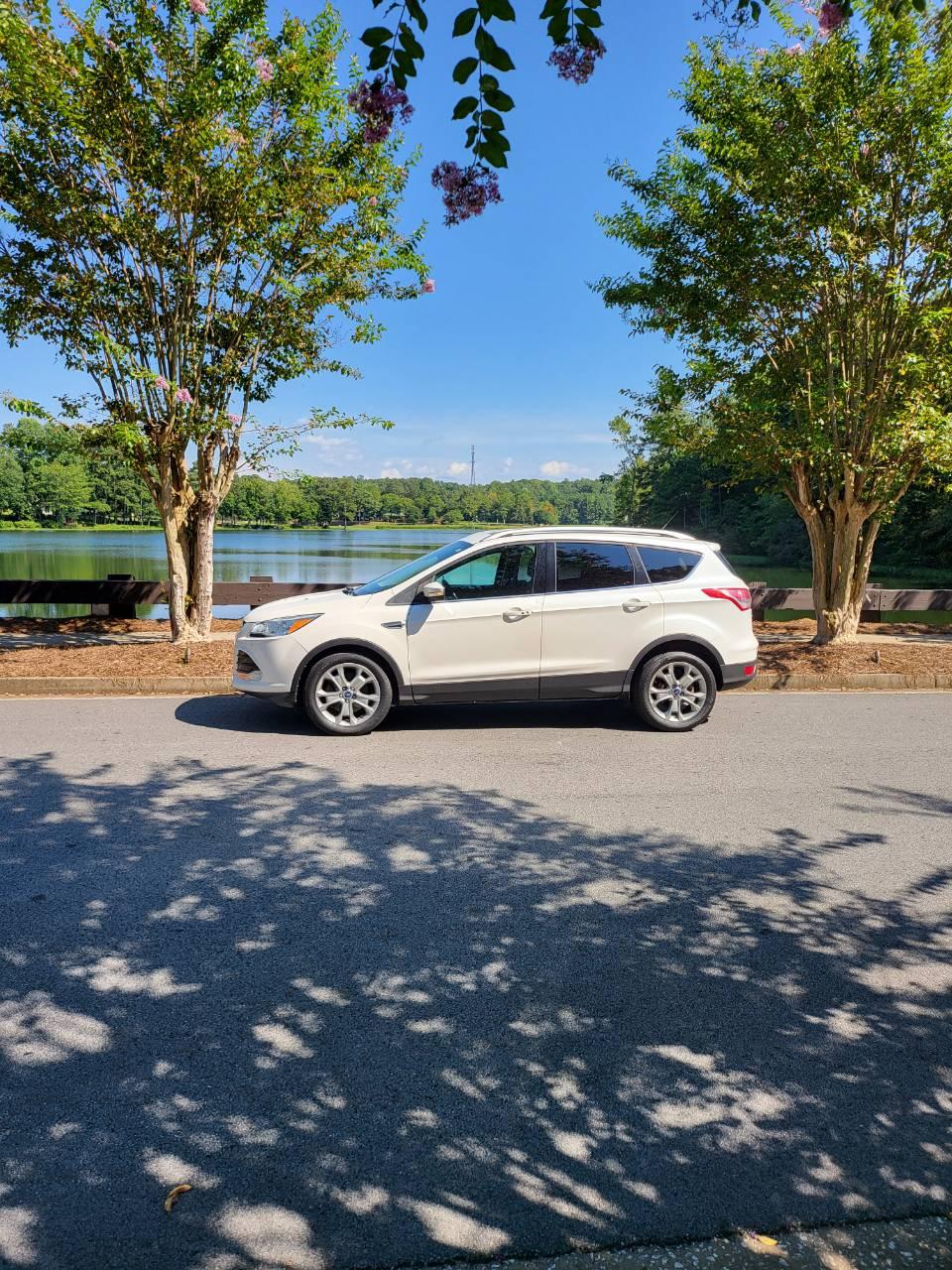Ford Escape 2014 in Fairburn, GA