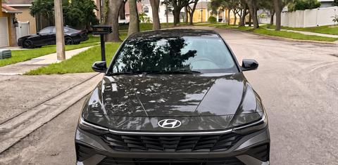 Hyundai Elantra 2025