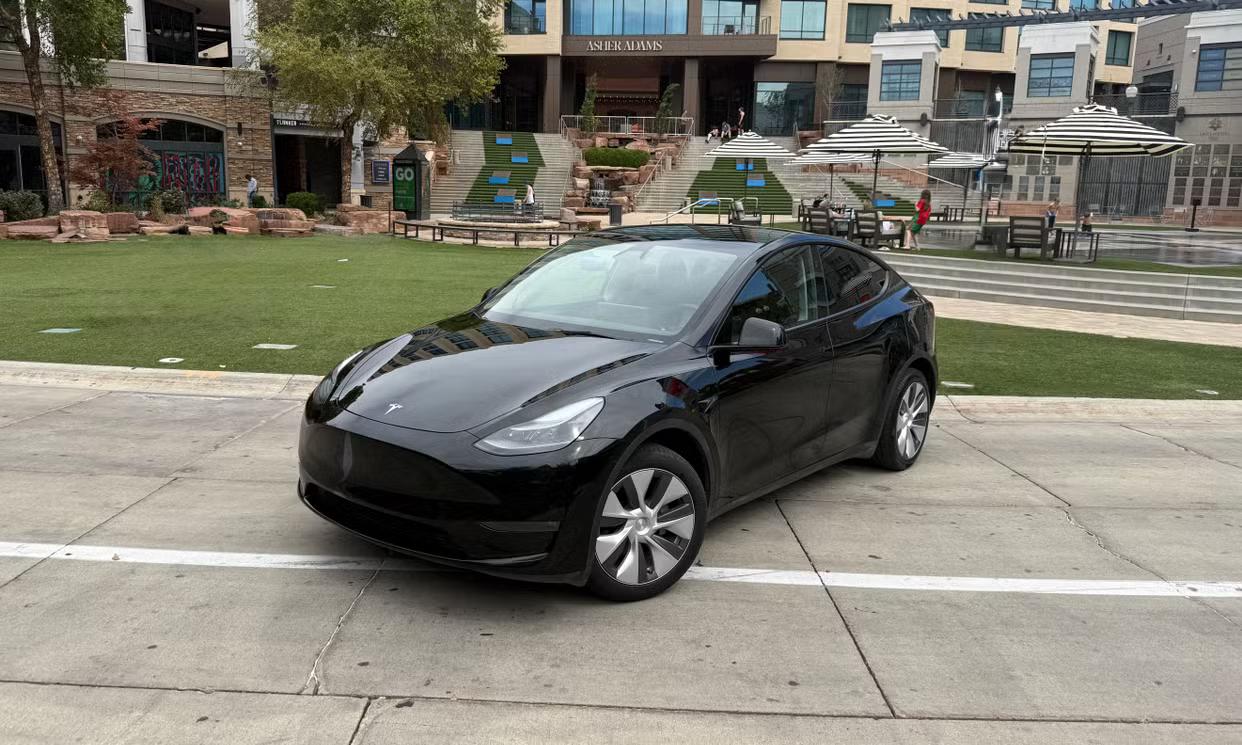 Tesla Model Y 2024 in Salt Lake City, UT