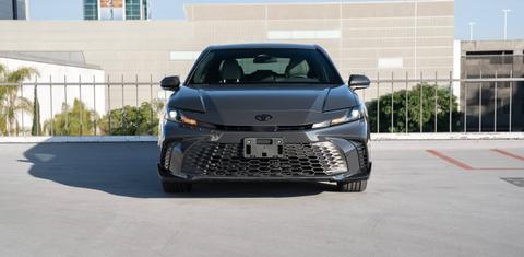 Toyota Camry Hybrid 2025