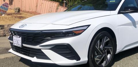 Hyundai Elantra 2025