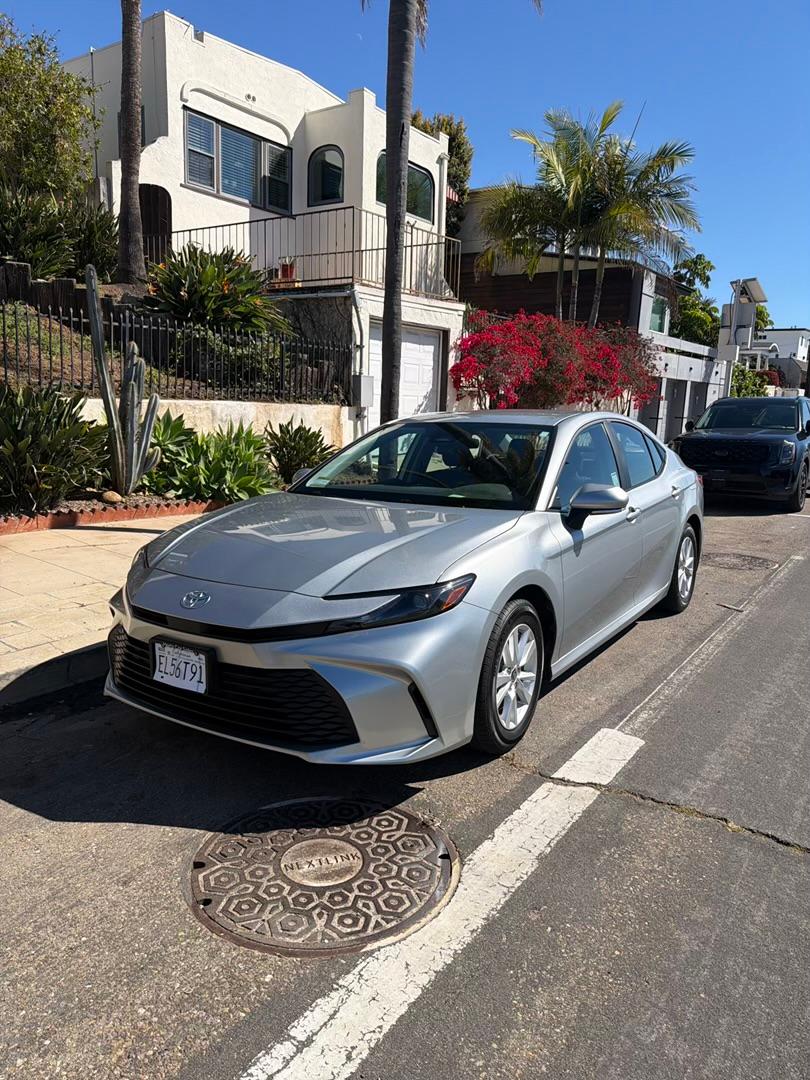 Toyota Camry Hybrid 2025 in 