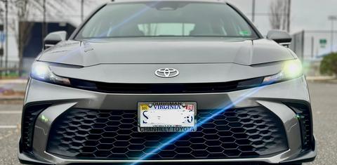 Toyota Camry Hybrid 2026