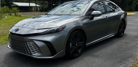 Toyota Camry Hybrid 2025