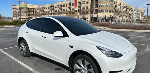 Tesla Model Y 2023