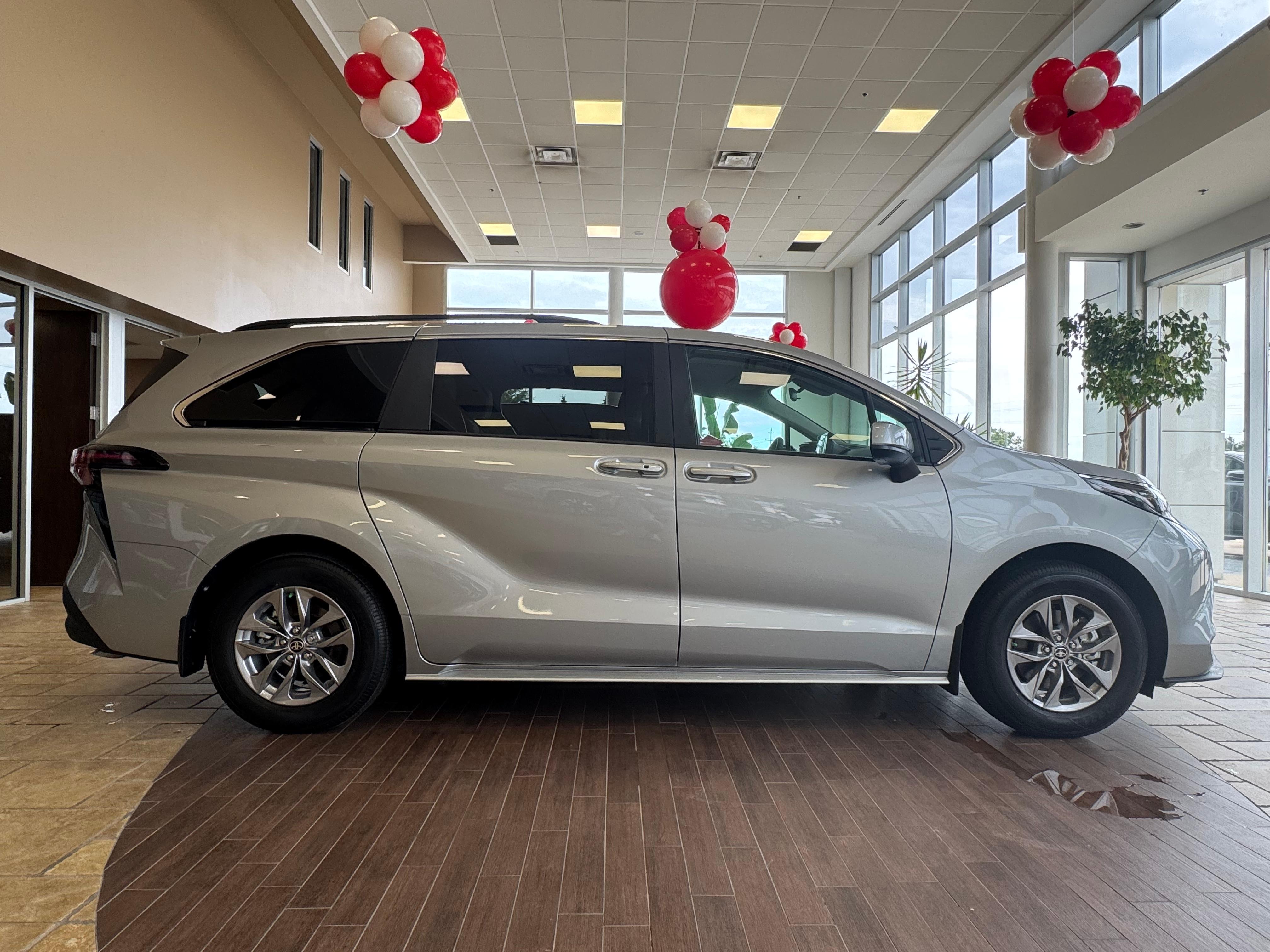Toyota Sienna 2025 à Vaughan, ON