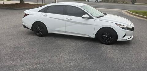 Hyundai Elantra 2023