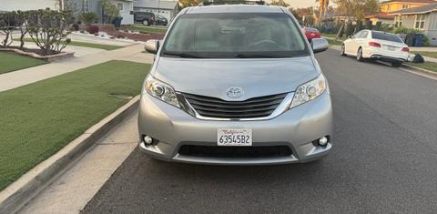 Toyota Sienna 2013