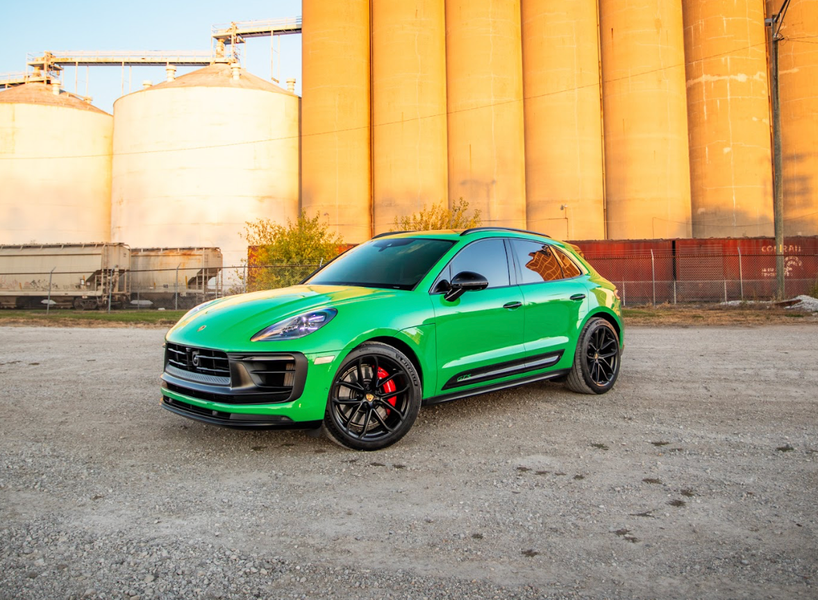 Porsche Macan 2023 in Fort Wayne, IN