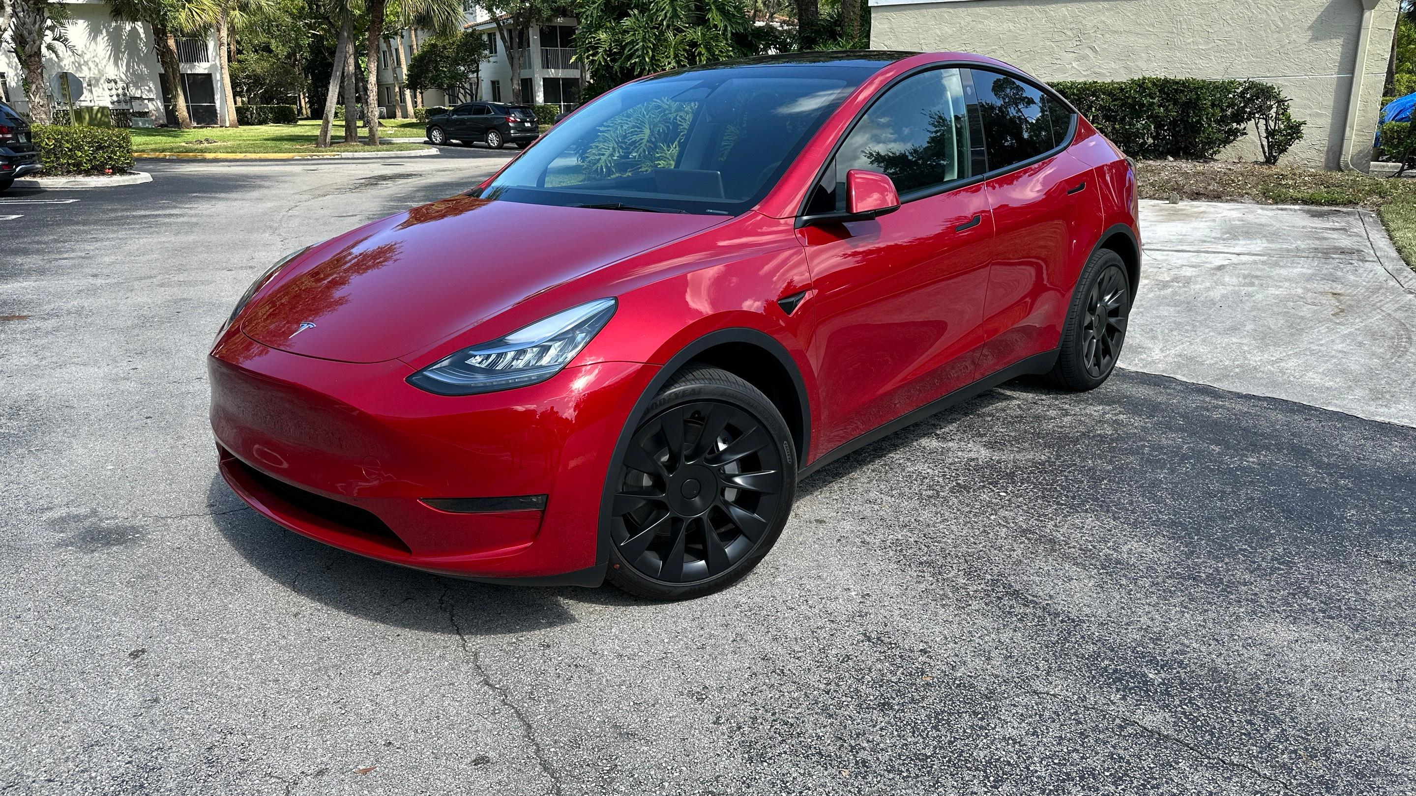 Tesla Model Y 2023 in Miami, FL