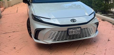 Toyota Camry Hybrid 2026