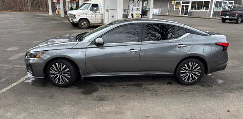 Nissan Altima 2023