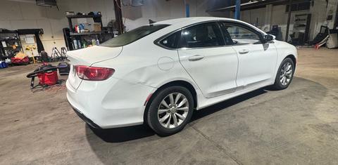 Chrysler 200 2015