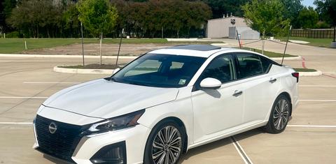 Nissan Altima 2023