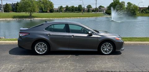 Toyota Camry 2019
