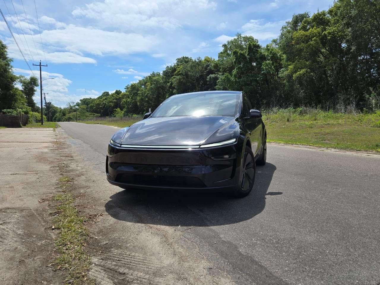 Tesla Model Y 2026 in Tallahassee, FL