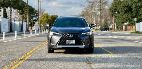 Lexus UX 2023